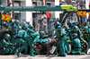 GP CANADA, Fernando Alonso (ESP) Aston Martin F1 Team AMR25 makes a pit stop.

15.06.2025. Formula 1 World Championship, Rd 10, Canadian Grand Prix, Montreal, Canada, Gara Day.

- www.xpbimages.com, EMail: requests@xpbimages.com © Copyright: Batchelor / XPB Images