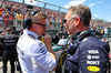 GP CANADA, (L to R): Peter Bonnington (GBR) Mercedes AMG F1 Gara Engineer with Christian Horner (GBR) Red Bull Racing Team Principal on the grid.

15.06.2025. Formula 1 World Championship, Rd 10, Canadian Grand Prix, Montreal, Canada, Gara Day.

- www.xpbimages.com, EMail: requests@xpbimages.com © Copyright: Batchelor / XPB Images