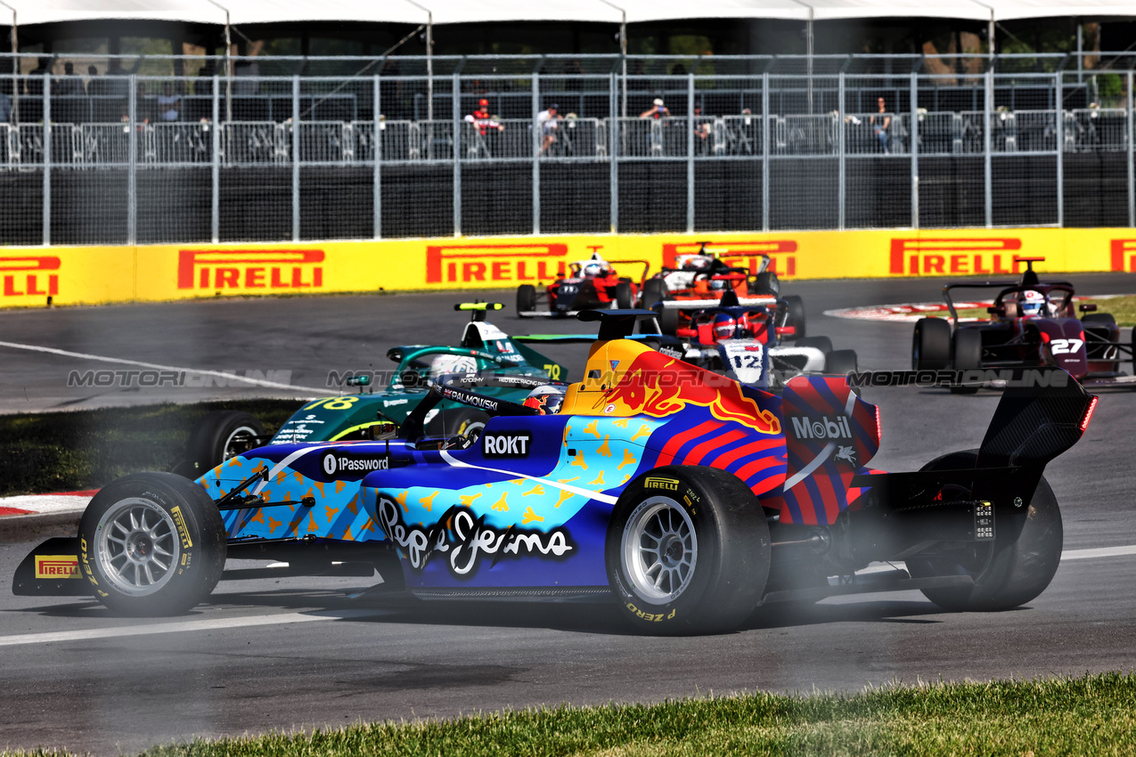 GP CANADA, Alisha Palmowski (GBR) Campos Racing spins.

14.06.2025. FIA Formula Academy, Rd 4, Gara 1, Montreal, Canada, Saturday.

- www.xpbimages.com, EMail: requests@xpbimages.com Copyright: XPB Images