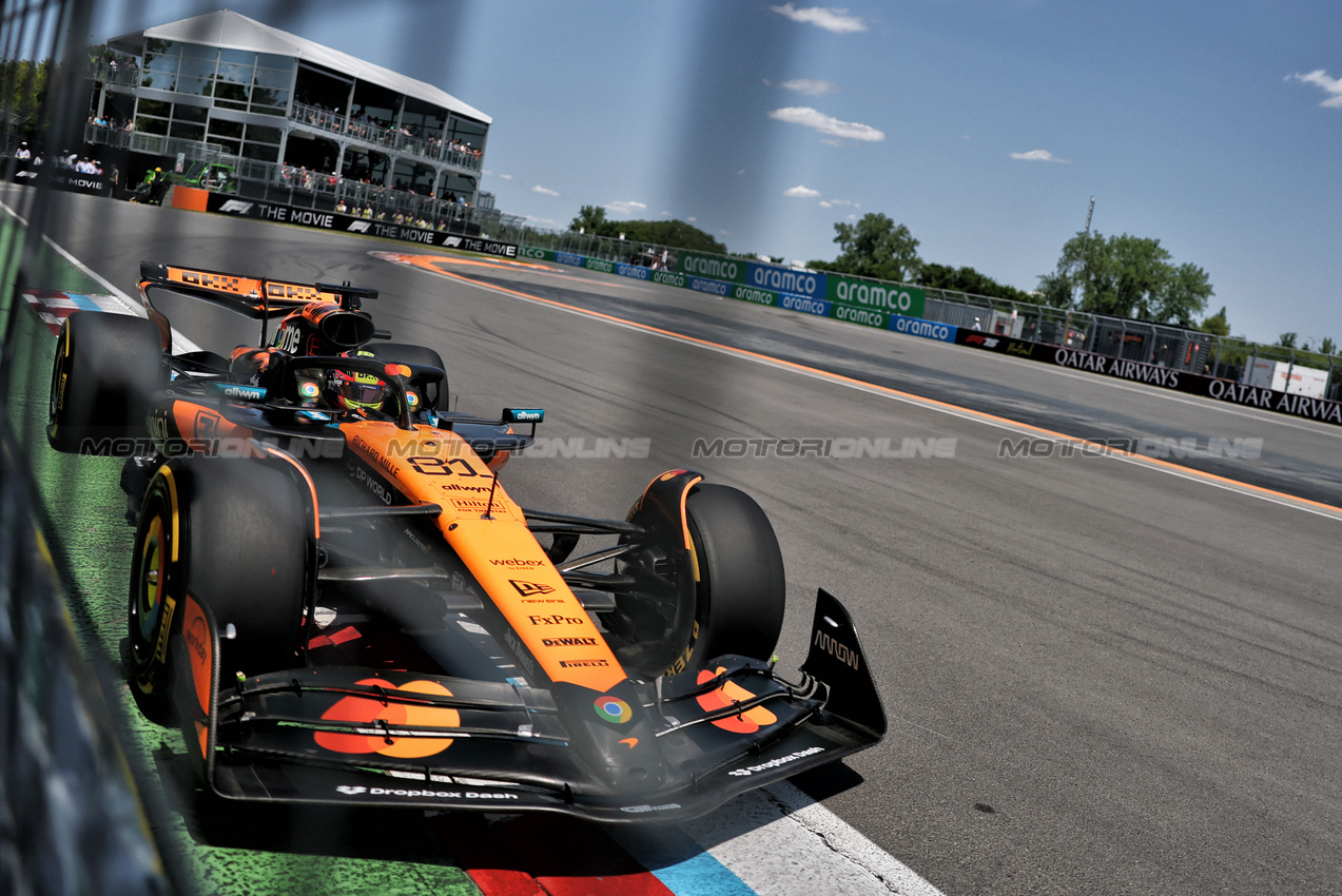 GP CANADA, Oscar Piastri (AUS) McLaren MCL39.

14.06.2025. Formula 1 World Championship, Rd 10, Canadian Grand Prix, Montreal, Canada, Qualifiche Day.

- www.xpbimages.com, EMail: requests@xpbimages.com © Copyright: Charniaux / XPB Images
