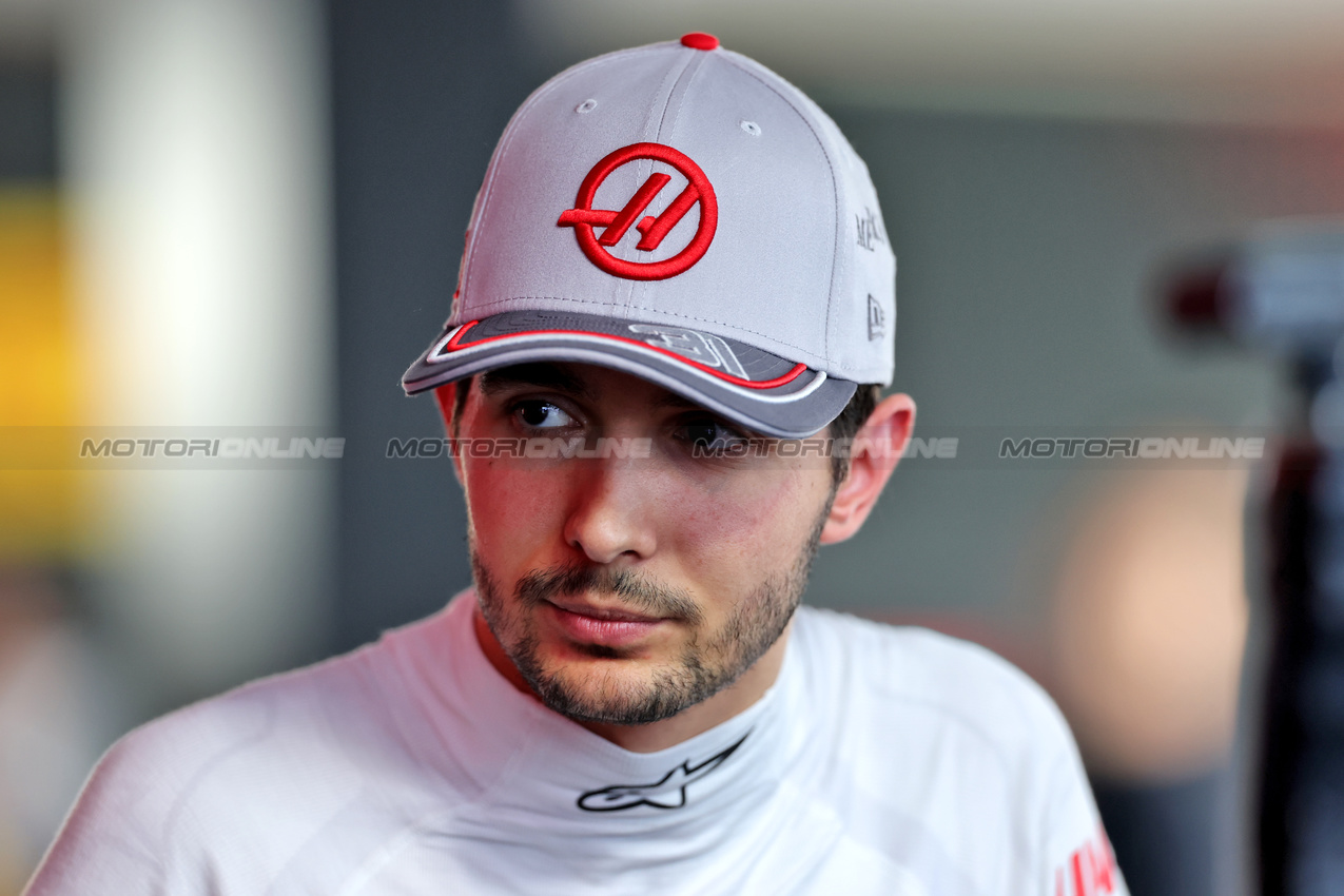 GP CANADA, Esteban Ocon (FRA) Haas F1 Team.

14.06.2025. Formula 1 World Championship, Rd 10, Canadian Grand Prix, Montreal, Canada, Qualifiche Day.

- www.xpbimages.com, EMail: requests@xpbimages.com © Copyright: Charniaux / XPB Images