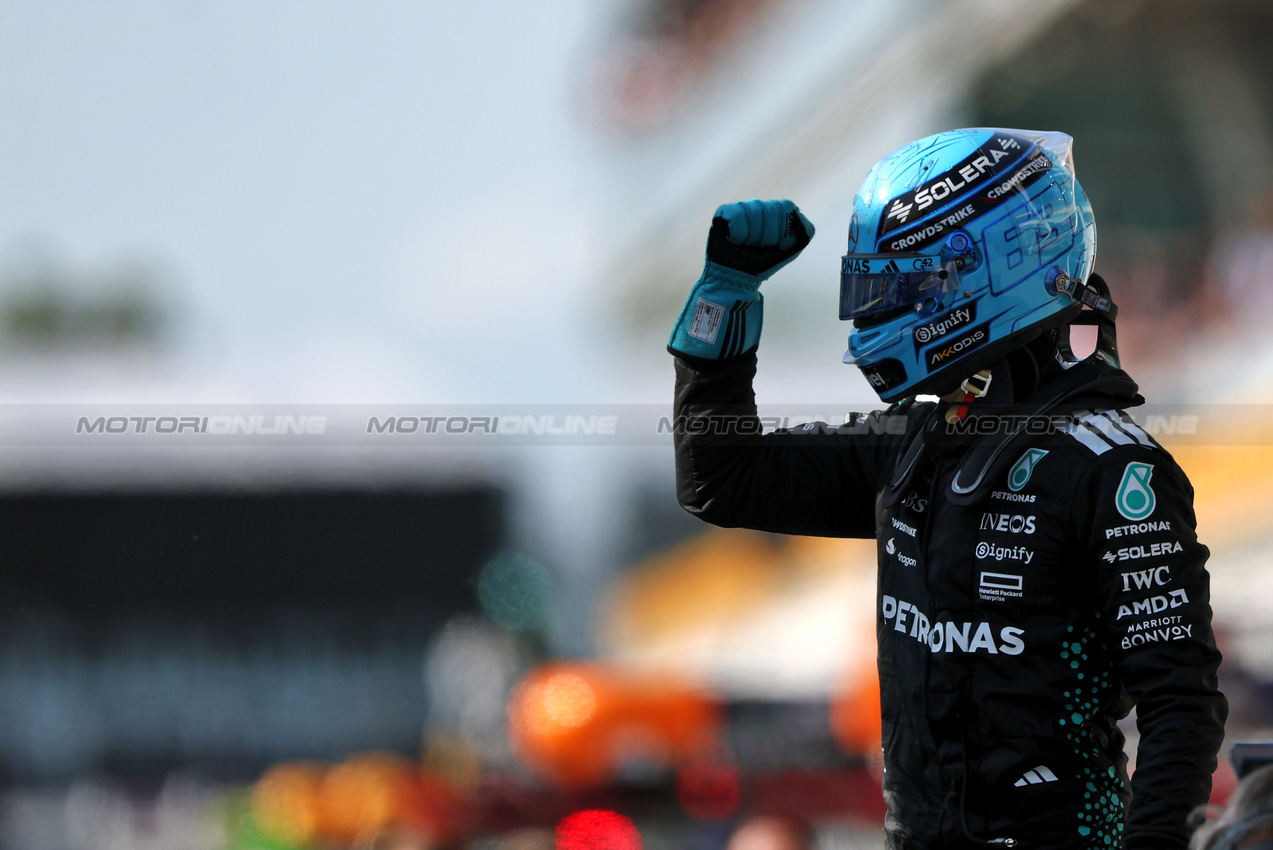 GP CANADA, George Russell (GBR) Mercedes AMG F1 celebrates his pole position in qualifying parc ferme.

14.06.2025. Formula 1 World Championship, Rd 10, Canadian Grand Prix, Montreal, Canada, Qualifiche Day.

- www.xpbimages.com, EMail: requests@xpbimages.com © Copyright: Charniaux / XPB Images
