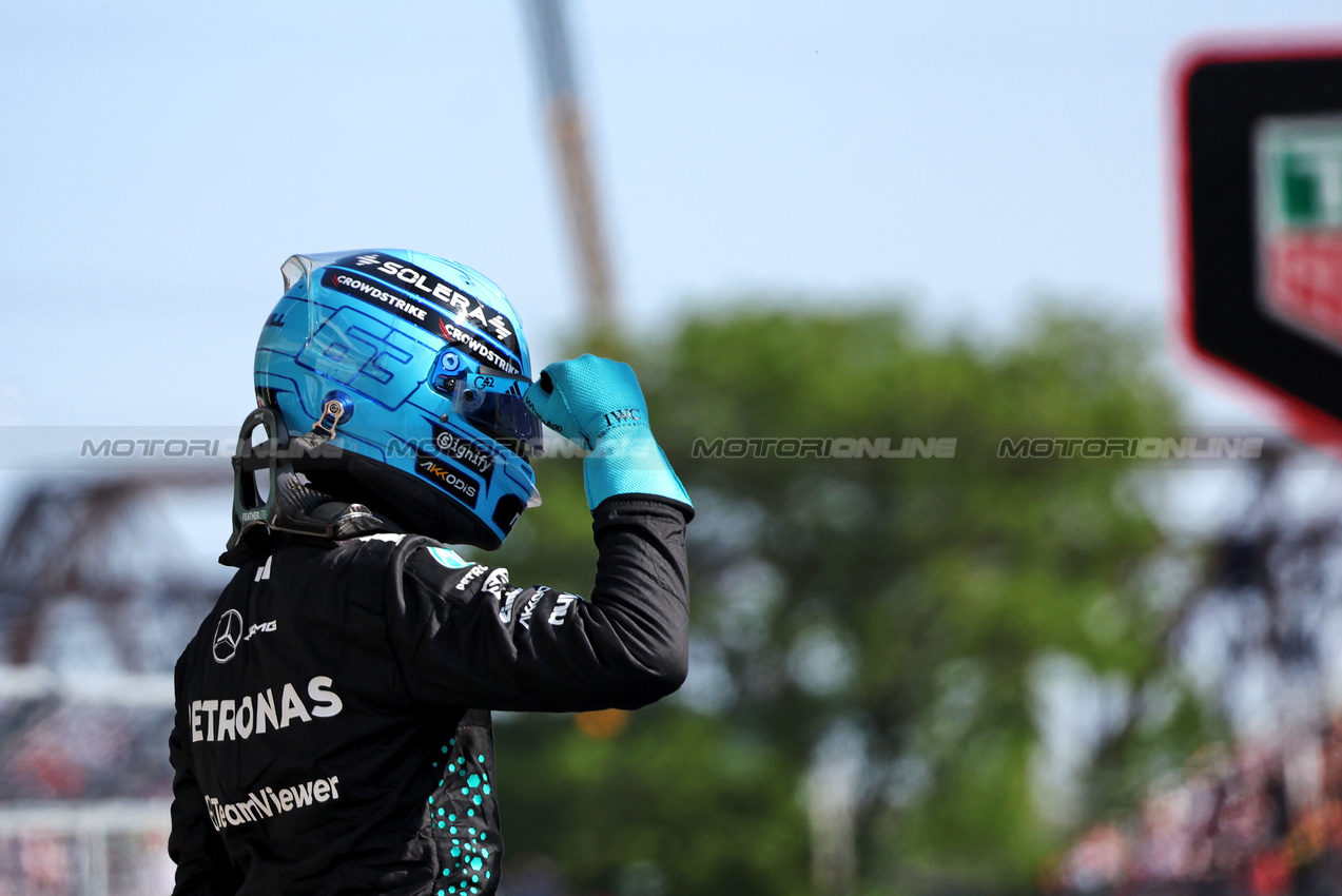 GP CANADA, George Russell (GBR) Mercedes AMG F1 celebrates his pole position in qualifying parc ferme.

14.06.2025. Formula 1 World Championship, Rd 10, Canadian Grand Prix, Montreal, Canada, Qualifiche Day.

- www.xpbimages.com, EMail: requests@xpbimages.com © Copyright: Bearne / XPB Images