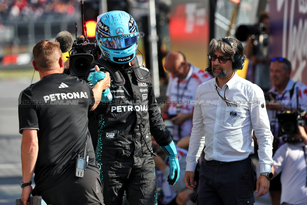 GP CANADA, George Russell (GBR) Mercedes AMG F1 celebrates his pole position in qualifying parc ferme.

14.06.2025. Formula 1 World Championship, Rd 10, Canadian Grand Prix, Montreal, Canada, Qualifiche Day.

- www.xpbimages.com, EMail: requests@xpbimages.com © Copyright: Bearne / XPB Images