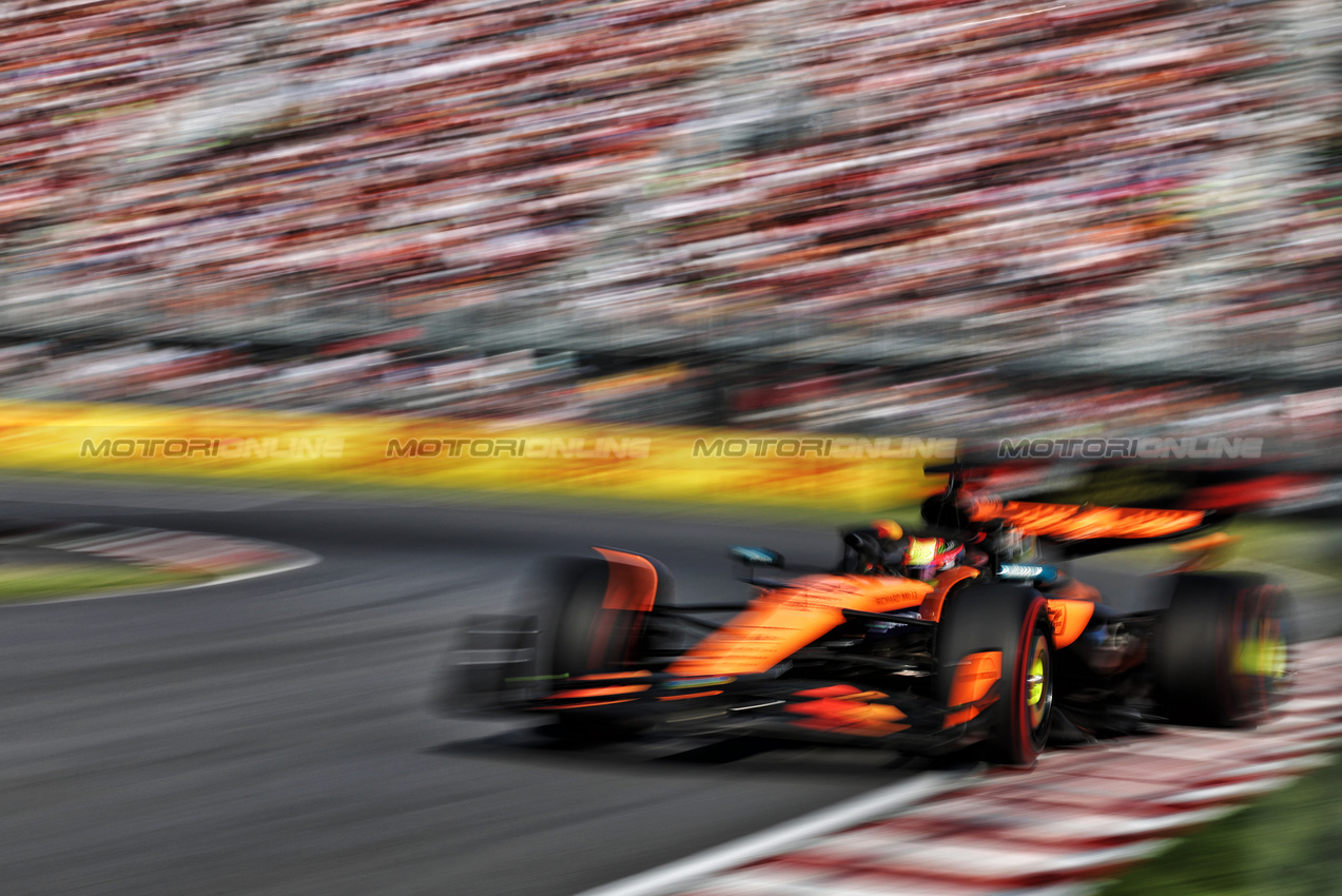 GP CANADA, Oscar Piastri (AUS) McLaren MCL39.

14.06.2025. Formula 1 World Championship, Rd 10, Canadian Grand Prix, Montreal, Canada, Qualifiche Day.

 - www.xpbimages.com, EMail: requests@xpbimages.com © Copyright: Rew / XPB Images
