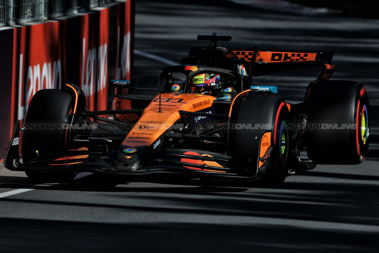 GP CANADA, Oscar Piastri (AUS) McLaren MCL39.

14.06.2025. Formula 1 World Championship, Rd 10, Canadian Grand Prix, Montreal, Canada, Qualifiche Day.

 - www.xpbimages.com, EMail: requests@xpbimages.com © Copyright: Rew / XPB Images