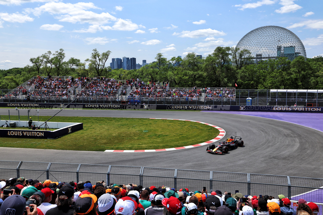 GP CANADA, Yuki Tsunoda (JPN) Red Bull Racing RB21.

13.06.2025. Formula 1 World Championship, Rd 10, Canadian Grand Prix, Montreal, Canada, Practice Day.

 - www.xpbimages.com, EMail: requests@xpbimages.com © Copyright: Rew / XPB Images