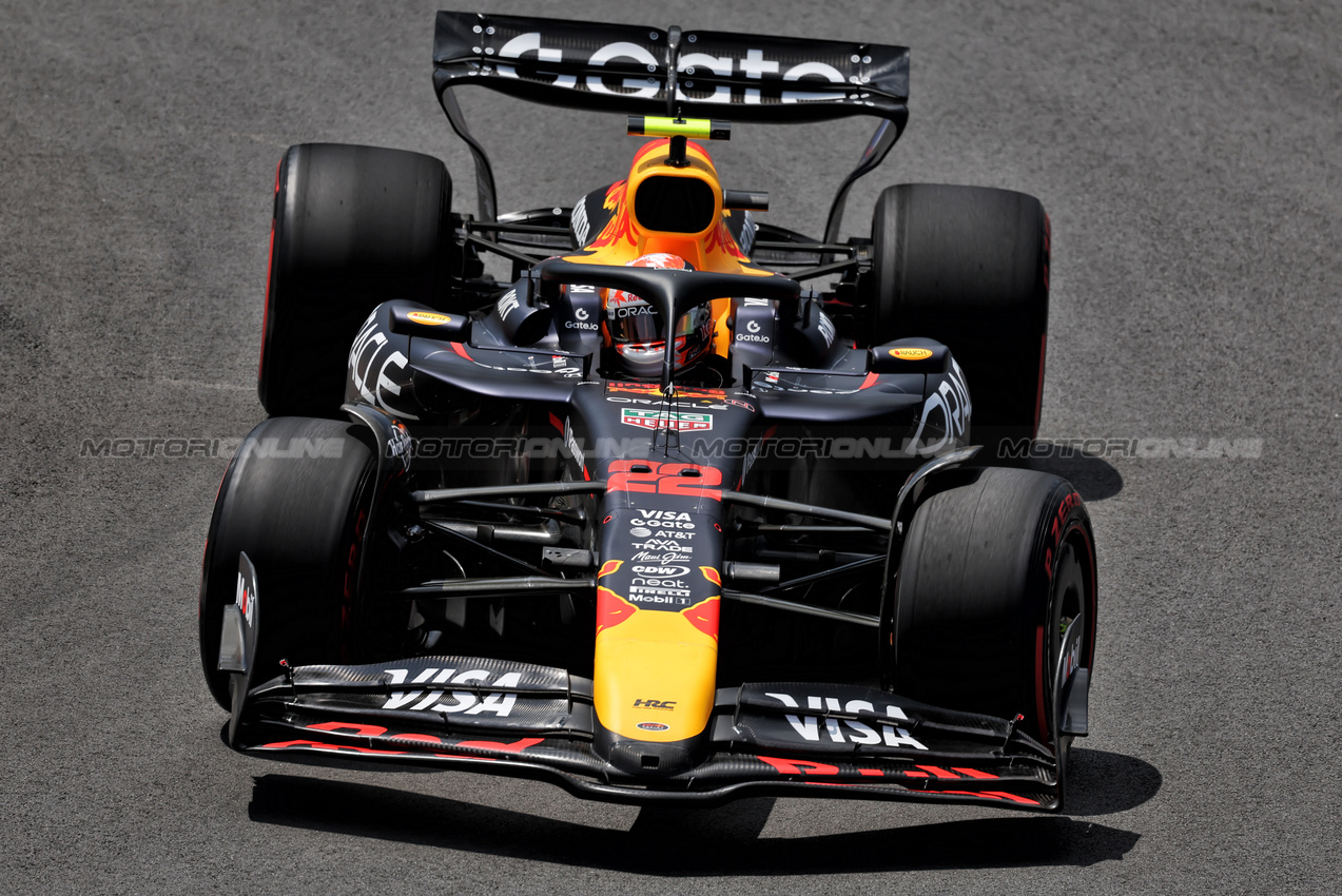 GP CANADA, Yuki Tsunoda (JPN) Red Bull Racing RB21.

13.06.2025. Formula 1 World Championship, Rd 10, Canadian Grand Prix, Montreal, Canada, Practice Day.

 - www.xpbimages.com, EMail: requests@xpbimages.com © Copyright: Rew / XPB Images