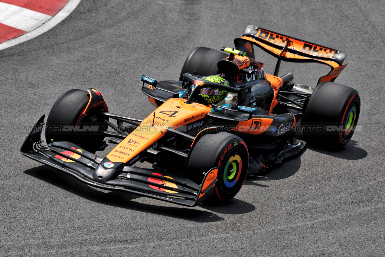 GP CANADA, Lando Norris (GBR) McLaren MCL39.

13.06.2025. Formula 1 World Championship, Rd 10, Canadian Grand Prix, Montreal, Canada, Practice Day.

 - www.xpbimages.com, EMail: requests@xpbimages.com © Copyright: Rew / XPB Images