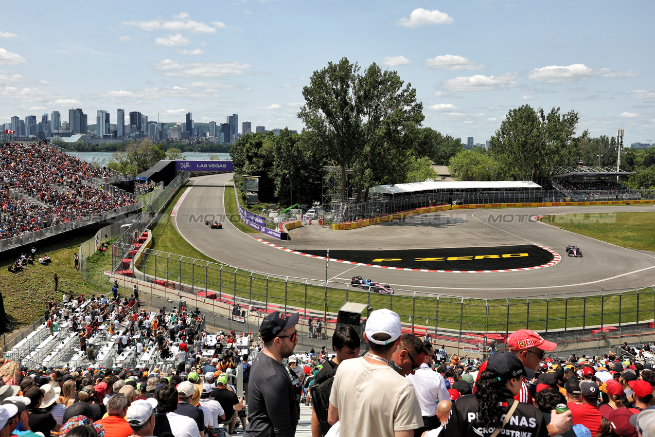 GP CANADA, Franco Colapinto (ARG) Alpine F1 Team A525 spins.

13.06.2025. Formula 1 World Championship, Rd 10, Canadian Grand Prix, Montreal, Canada, Practice Day.

- www.xpbimages.com, EMail: requests@xpbimages.com © Copyright: Bearne / XPB Images