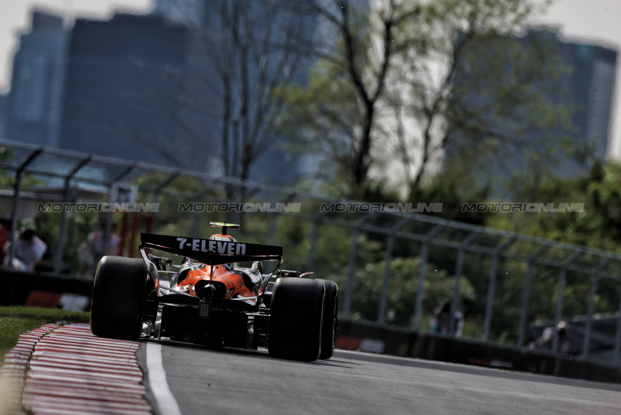 GP CANADA, Lando Norris (GBR) McLaren MCL39.

13.06.2025. Formula 1 World Championship, Rd 10, Canadian Grand Prix, Montreal, Canada, Practice Day.

- www.xpbimages.com, EMail: requests@xpbimages.com © Copyright: Charniaux / XPB Images