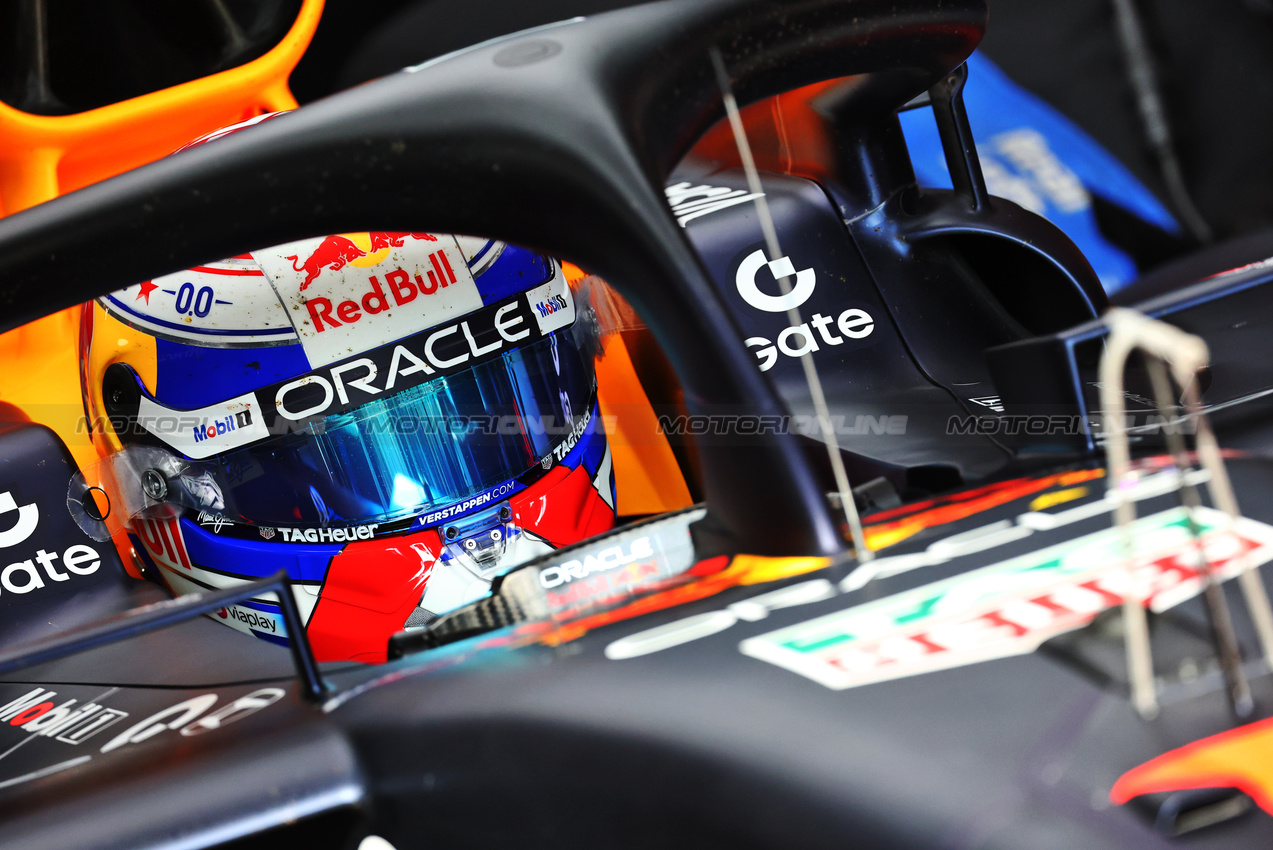 GP CANADA, Max Verstappen (NLD) Red Bull Racing RB21.

13.06.2025. Formula 1 World Championship, Rd 10, Canadian Grand Prix, Montreal, Canada, Practice Day.

- www.xpbimages.com, EMail: requests@xpbimages.com © Copyright: Batchelor / XPB Images