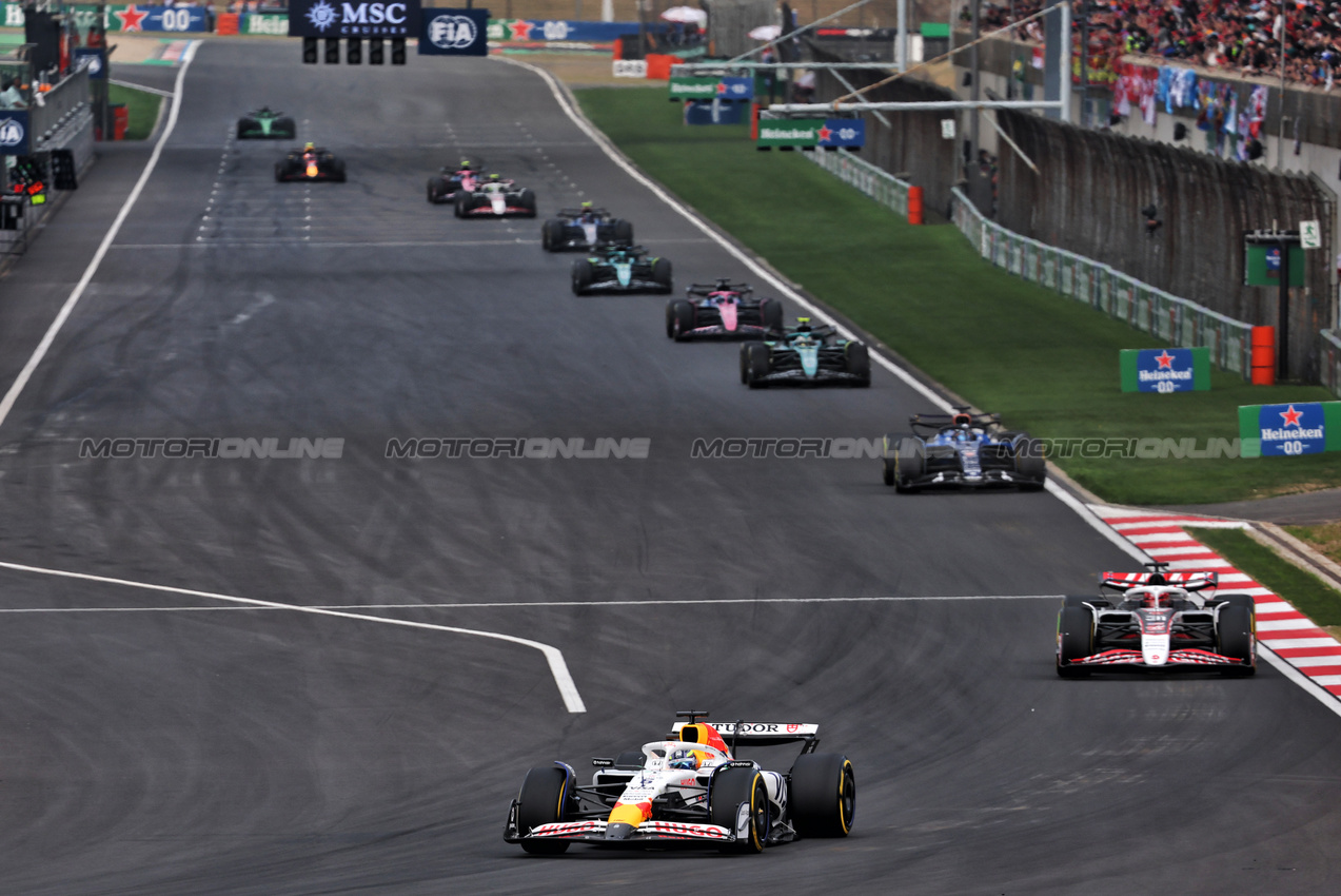 GP CINA, Isack Hadjar (FRA) Racing Bulls VCARB 02.

23.03.2025. Formula 1 World Championship, Rd 2, Chinese Grand Prix, Shanghai, China, Gara Day.

- www.xpbimages.com, EMail: requests@xpbimages.com © Copyright: Batchelor / XPB Images