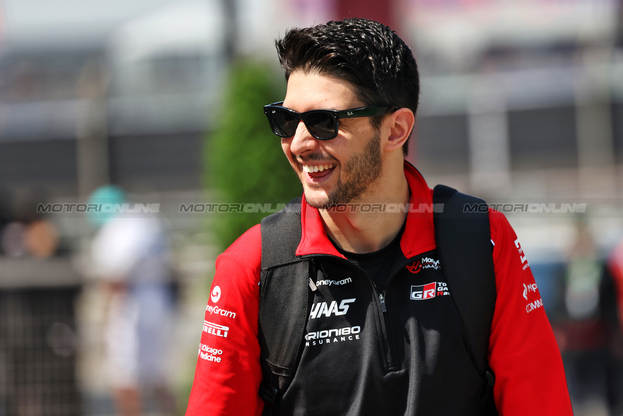 GP CINA, Esteban Ocon (FRA) Haas F1 Team.

23.03.2025. Formula 1 World Championship, Rd 2, Chinese Grand Prix, Shanghai, China, Gara Day.

- www.xpbimages.com, EMail: requests@xpbimages.com © Copyright: Moy / XPB Images