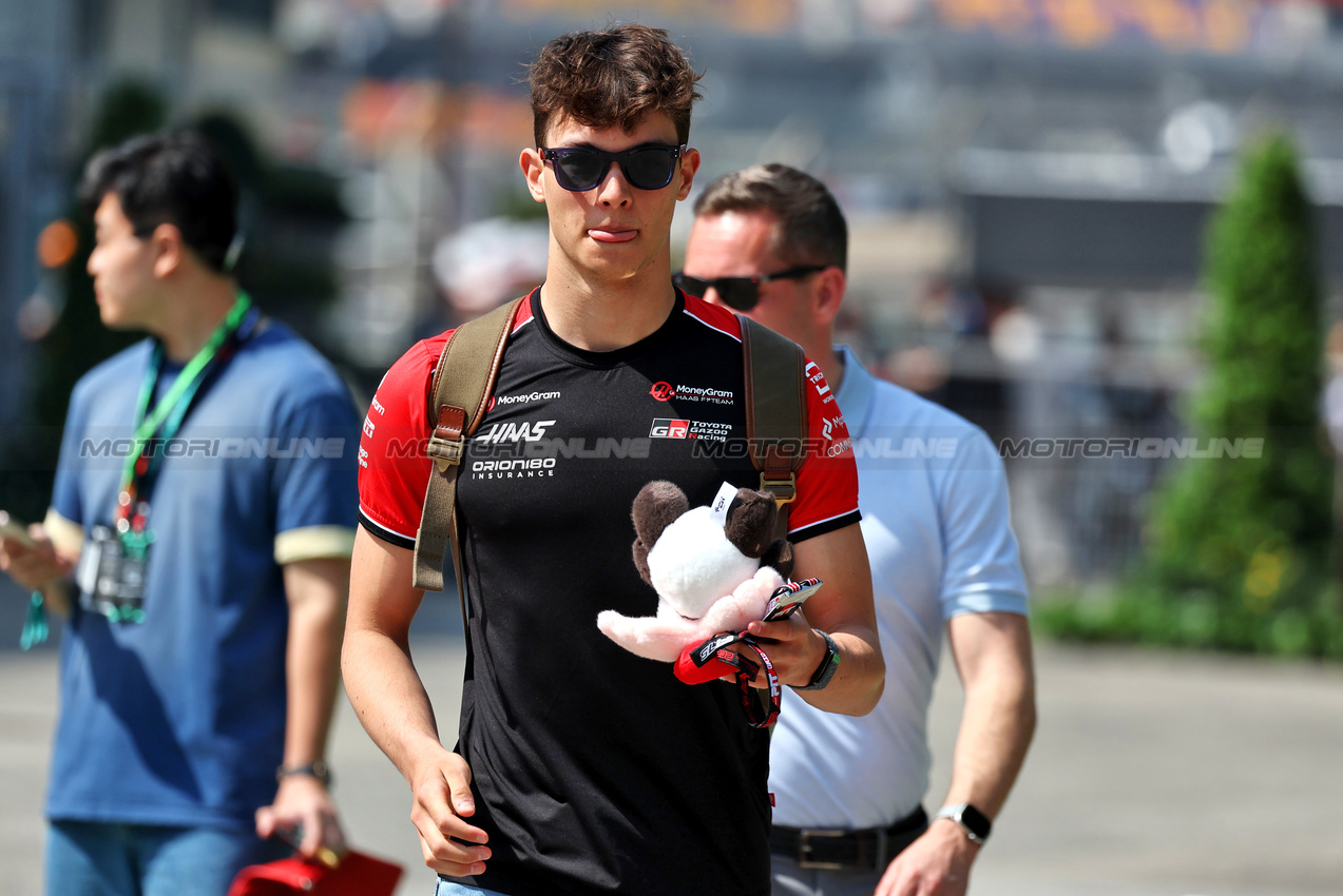 GP CINA, Oliver Bearman (GBR) Haas F1 Team.

23.03.2025. Formula 1 World Championship, Rd 2, Chinese Grand Prix, Shanghai, China, Gara Day.

- www.xpbimages.com, EMail: requests@xpbimages.com © Copyright: Moy / XPB Images