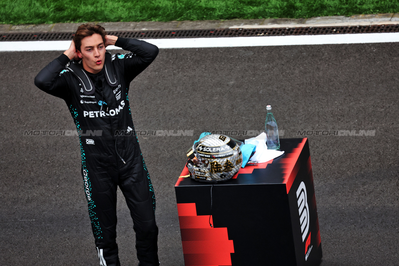 GP CINA, George Russell (GBR) Mercedes AMG F1, third position, in parc ferme.

23.03.2025. Formula 1 World Championship, Rd 2, Chinese Grand Prix, Shanghai, China, Gara Day.

- www.xpbimages.com, EMail: requests@xpbimages.com © Copyright: Bearne / XPB Images