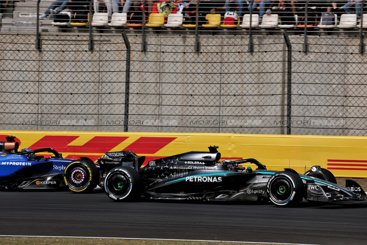 GP CINA, George Russell (GBR) Mercedes AMG F1 W16.

23.03.2025. Formula 1 World Championship, Rd 2, Chinese Grand Prix, Shanghai, China, Gara Day.

- www.xpbimages.com, EMail: requests@xpbimages.com © Copyright: Batchelor / XPB Images
