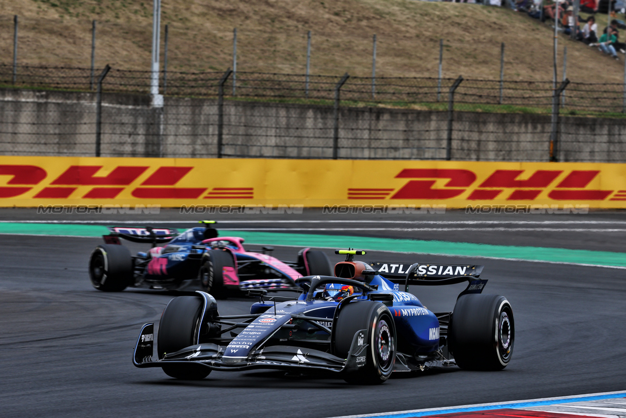 GP CINA, Carlos Sainz (ESP) Atlassian Williams Racing FW46.

23.03.2025. Formula 1 World Championship, Rd 2, Chinese Grand Prix, Shanghai, China, Gara Day.

- www.xpbimages.com, EMail: requests@xpbimages.com © Copyright: Batchelor / XPB Images