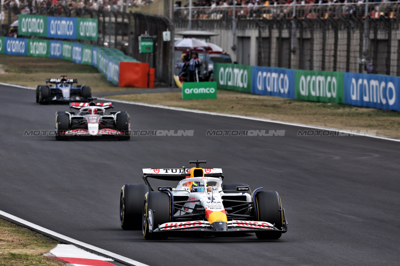GP CINA, Isack Hadjar (FRA) Racing Bulls VCARB 02.

23.03.2025. Formula 1 World Championship, Rd 2, Chinese Grand Prix, Shanghai, China, Gara Day.

- www.xpbimages.com, EMail: requests@xpbimages.com © Copyright: Moy / XPB Images