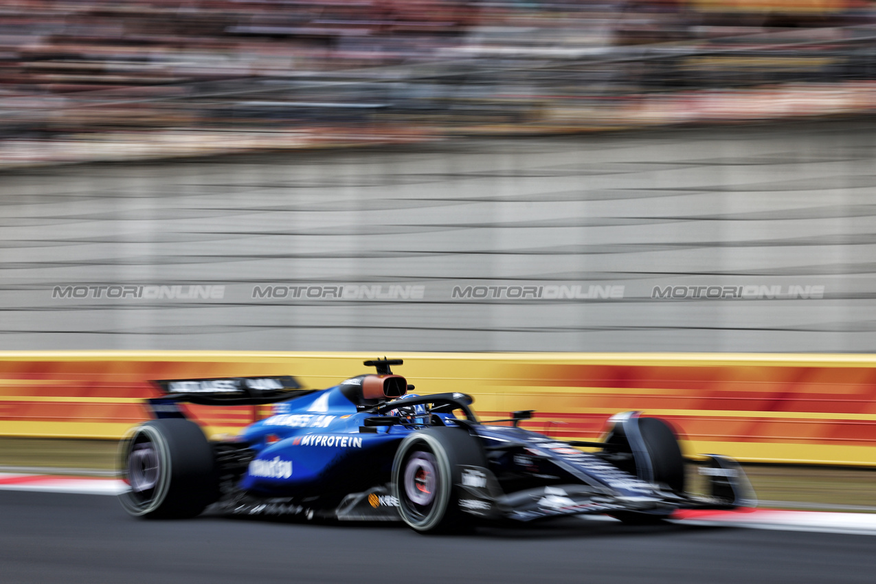 GP CINA, Alexander Albon (THA) Atlassian Williams Racing FW47.

23.03.2025. Formula 1 World Championship, Rd 2, Chinese Grand Prix, Shanghai, China, Gara Day.

- www.xpbimages.com, EMail: requests@xpbimages.com © Copyright: Moy / XPB Images