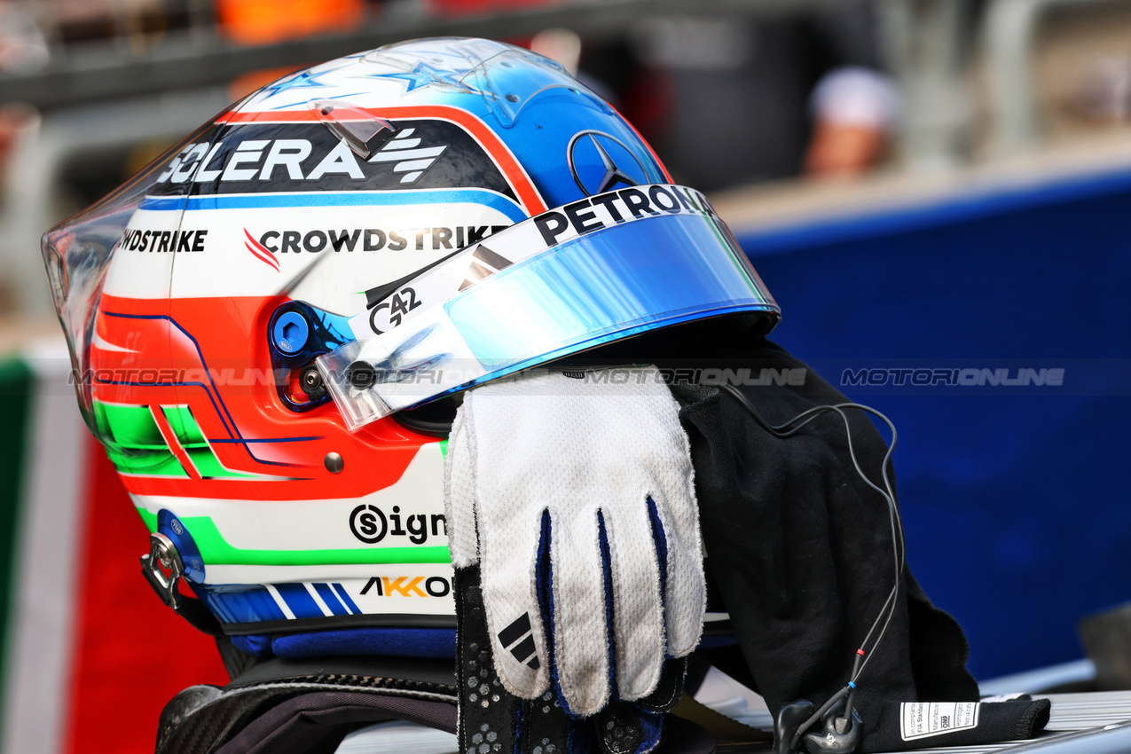 GP CINA, The helmet of Andrea Kimi Antonelli (ITA) Mercedes AMG F1 on the grid.

23.03.2025. Formula 1 World Championship, Rd 2, Chinese Grand Prix, Shanghai, China, Gara Day.

- www.xpbimages.com, EMail: requests@xpbimages.com © Copyright: Batchelor / XPB Images