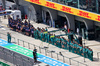 GP CINA, Alpine F1 Team e Aston Martin F1 Team pay their respects to Eddie Jordan.

23.03.2025. Formula 1 World Championship, Rd 2, Chinese Grand Prix, Shanghai, China, Gara Day.

- www.xpbimages.com, EMail: requests@xpbimages.com © Copyright: Batchelor / XPB Images