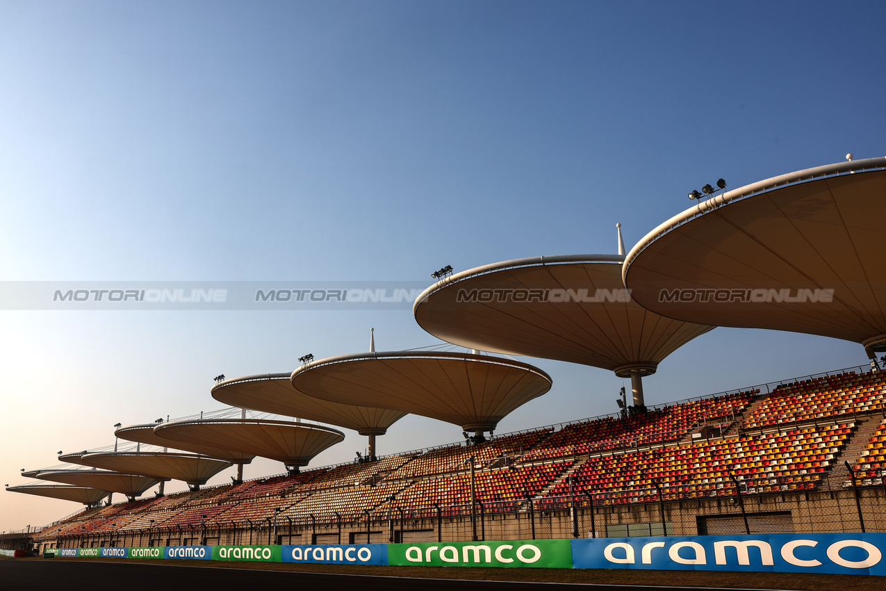 GP CINA, Track Atmosphere 
20.03.2025. Formula 1 World Championship, Rd 2, Chinese Grand Prix, Shanghai, China, Preparation Day.
- www.xpbimages.com, EMail: requests@xpbimages.com © Copyright: Charniaux / XPB Images