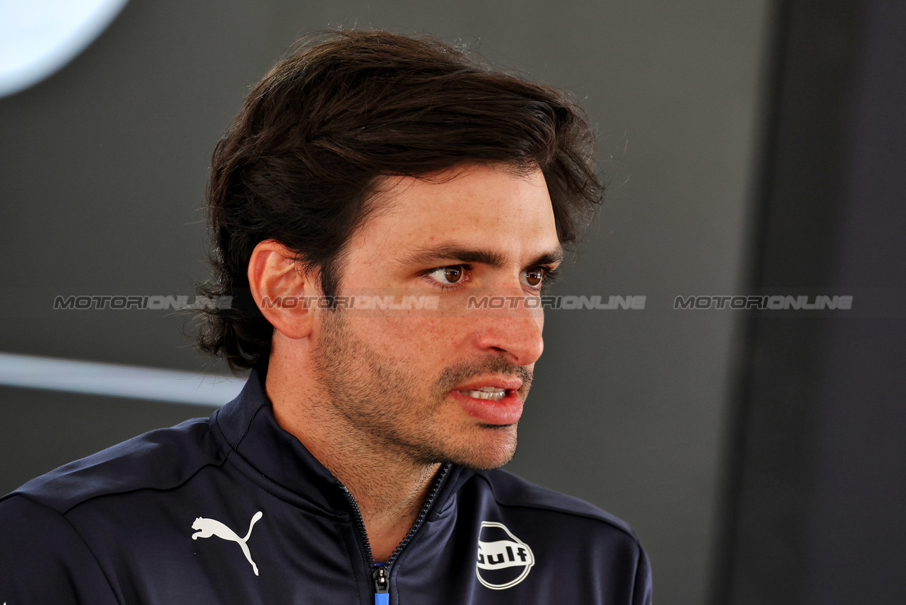 GP CINA, Carlos Sainz (ESP) Atlassian Williams Racing.

20.03.2025. Formula 1 World Championship, Rd 2, Chinese Grand Prix, Shanghai, China, Preparation Day.

- www.xpbimages.com, EMail: requests@xpbimages.com © Copyright: Moy / XPB Images