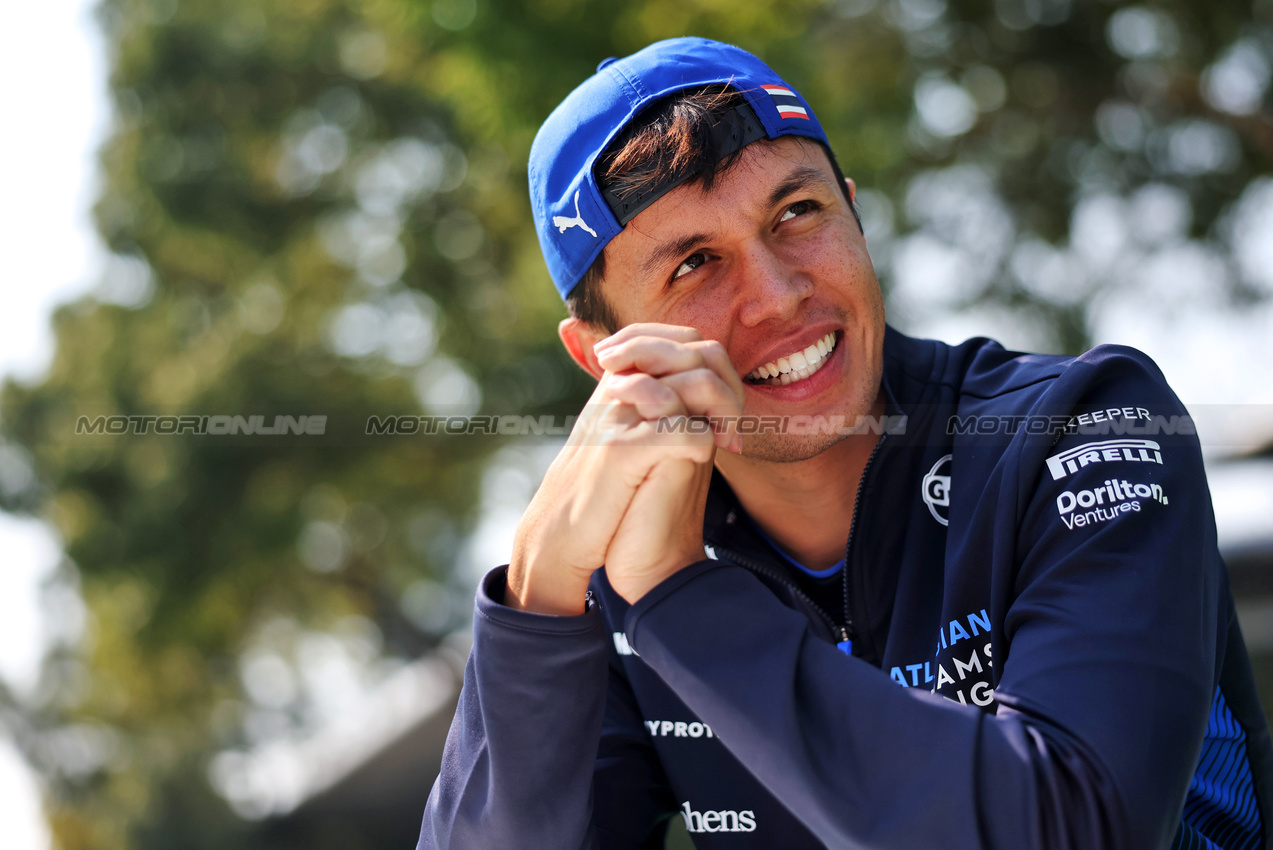 GP CINA, Alexander Albon (THA) Atlassian Williams Racing.

20.03.2025. Formula 1 World Championship, Rd 2, Chinese Grand Prix, Shanghai, China, Preparation Day.

- www.xpbimages.com, EMail: requests@xpbimages.com © Copyright: Bearne / XPB Images