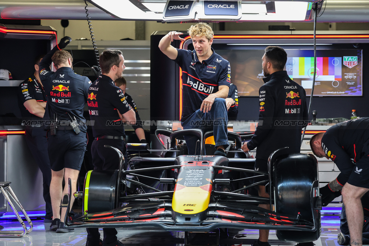 GP CINA, Liam Lawson (NZL), Red Bull Racing 
20.03.2025. Formula 1 World Championship, Rd 2, Chinese Grand Prix, Shanghai, China, Preparation Day.
- www.xpbimages.com, EMail: requests@xpbimages.com © Copyright: Charniaux / XPB Images