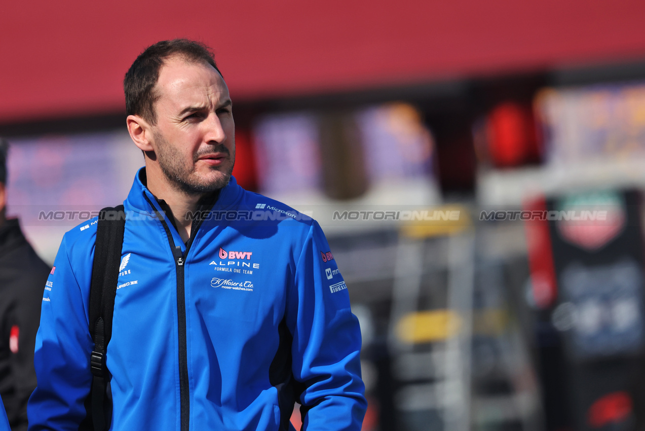 GP CINA, Oliver Oakes (GBR) Alpine F1 Team Team Principal.

20.03.2025. Formula 1 World Championship, Rd 2, Chinese Grand Prix, Shanghai, China, Preparation Day.

- www.xpbimages.com, EMail: requests@xpbimages.com © Copyright: Bearne / XPB Images
