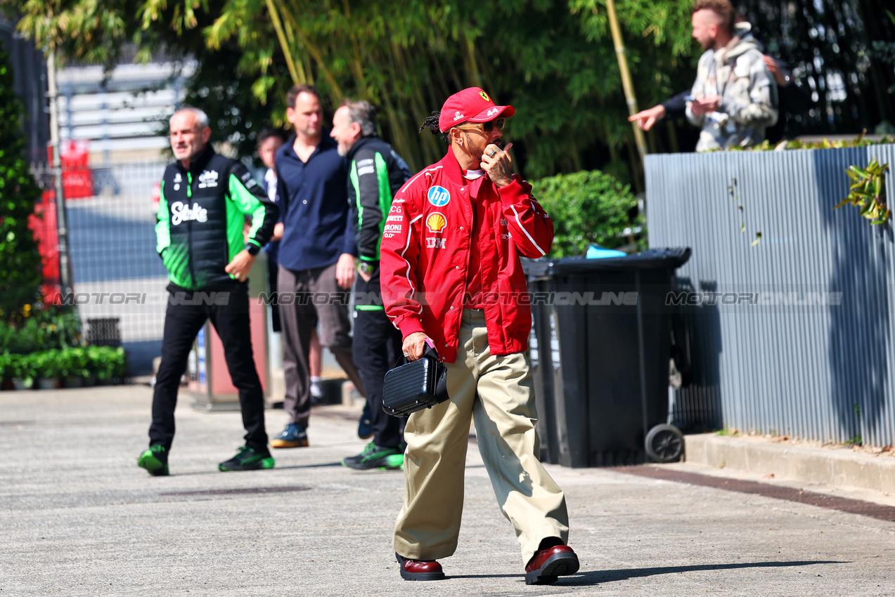 GP CINA, Lewis Hamilton (GBR) Ferrari.

20.03.2025. Formula 1 World Championship, Rd 2, Chinese Grand Prix, Shanghai, China, Preparation Day.

- www.xpbimages.com, EMail: requests@xpbimages.com © Copyright: Batchelor / XPB Images