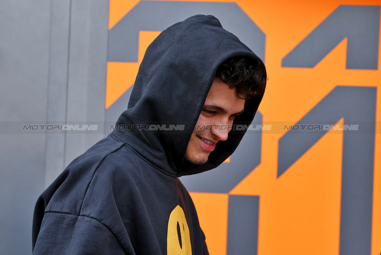 GP CINA, Lando Norris (GBR) McLaren.

20.03.2025. Formula 1 World Championship, Rd 2, Chinese Grand Prix, Shanghai, China, Preparation Day.

- www.xpbimages.com, EMail: requests@xpbimages.com © Copyright: Moy / XPB Images