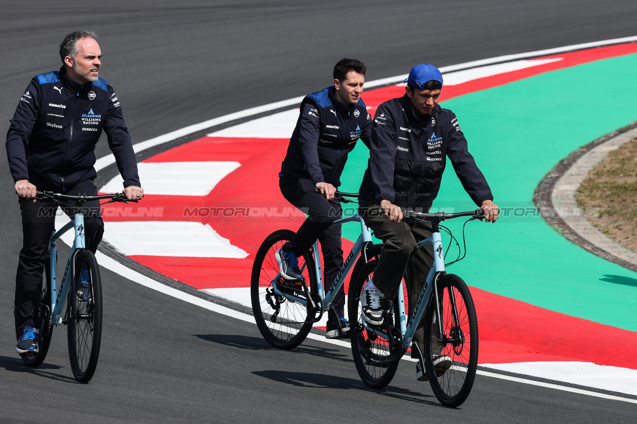 GP CINA, Alexander Albon (THA), Atlassian Williams Racing 
20.03.2025. Formula 1 World Championship, Rd 2, Chinese Grand Prix, Shanghai, China, Preparation Day.
- www.xpbimages.com, EMail: requests@xpbimages.com © Copyright: Charniaux / XPB Images