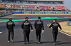 GP CINA, Peter Bonnington (GBR) Mercedes AMG F1 Gara Engineer; Andrew Shovlin (GBR) Mercedes AMG F1 Trackside Engineering Director e Ron Meadows (GBR) Mercedes AMG F1 Sporting Director walk the circuit.

20.03.2025. Formula 1 World Championship, Rd 2, Chinese Grand Prix, Shanghai, China, Preparation Day.

- www.xpbimages.com, EMail: requests@xpbimages.com © Copyright: Moy / XPB Images