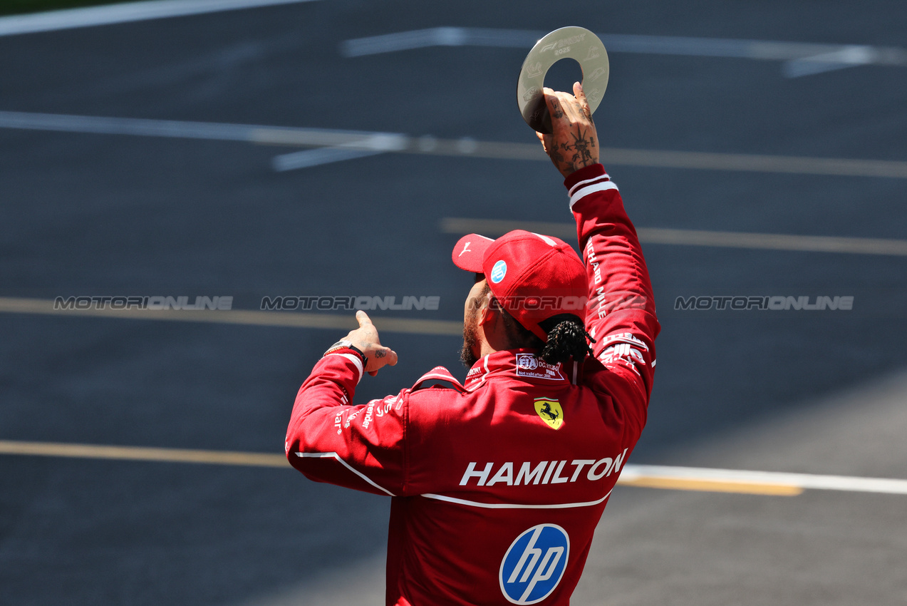GP CINA, Gara winner Lewis Hamilton (GBR) Ferrari celebrates in Sprint parc ferme.

22.03.2025. Formula 1 World Championship, Rd 2, Chinese Grand Prix, Shanghai, China, Sprint e Qualifiche Day.

- www.xpbimages.com, EMail: requests@xpbimages.com © Copyright: Moy / XPB Images