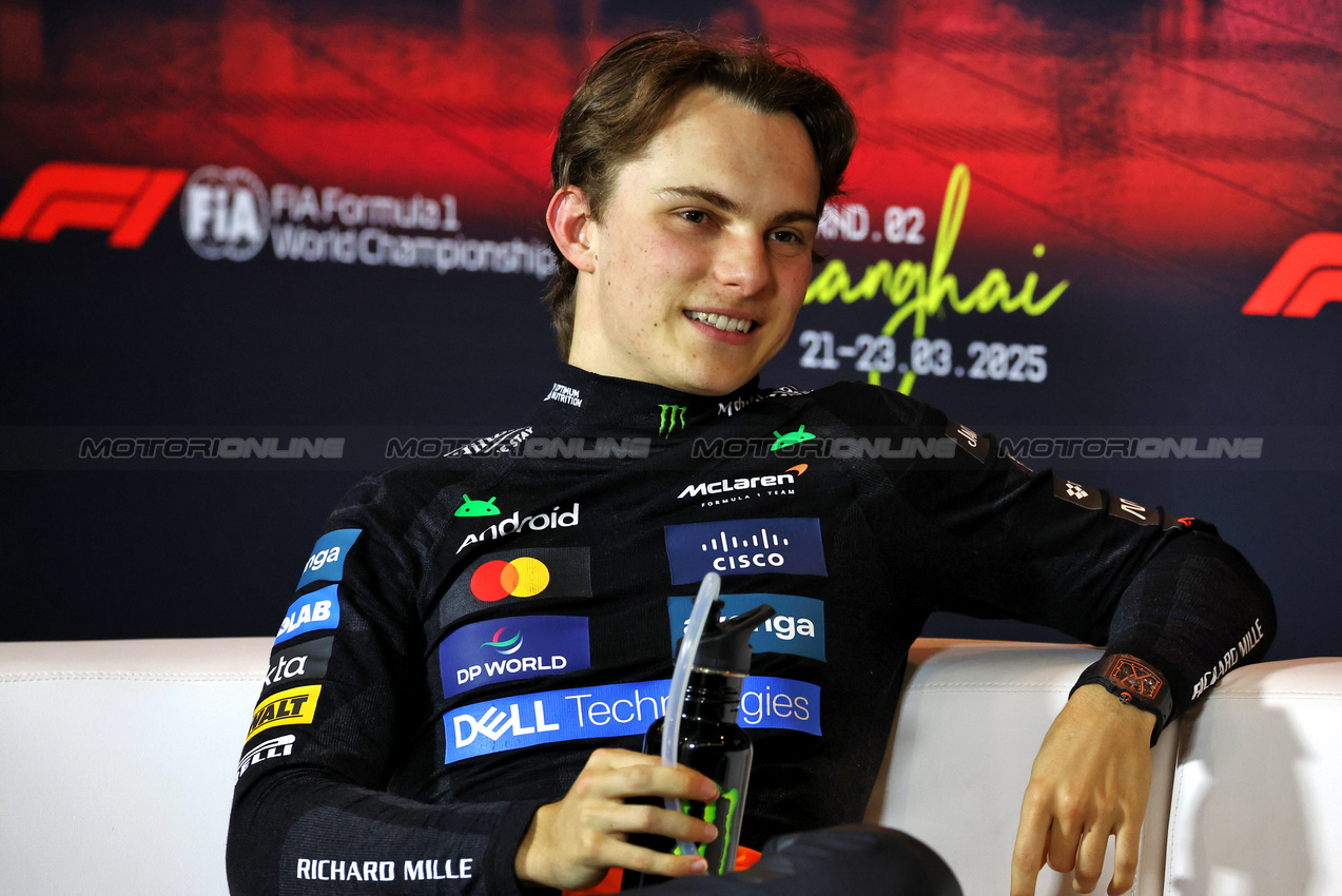 GP CINA, Oscar Piastri (AUS) McLaren in the FIA Press Conference.

22.03.2025. Formula 1 World Championship, Rd 2, Chinese Grand Prix, Shanghai, China, Sprint e Qualifiche Day.

- www.xpbimages.com, EMail: requests@xpbimages.com © Copyright: Moy / XPB Images