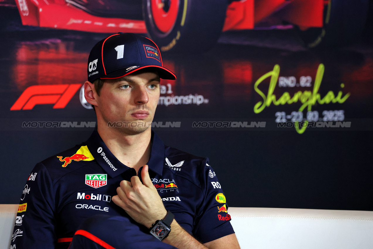 GP CINA, Max Verstappen (NLD) Red Bull Racing in the FIA Press Conference.

22.03.2025. Formula 1 World Championship, Rd 2, Chinese Grand Prix, Shanghai, China, Sprint e Qualifiche Day.

- www.xpbimages.com, EMail: requests@xpbimages.com © Copyright: Moy / XPB Images