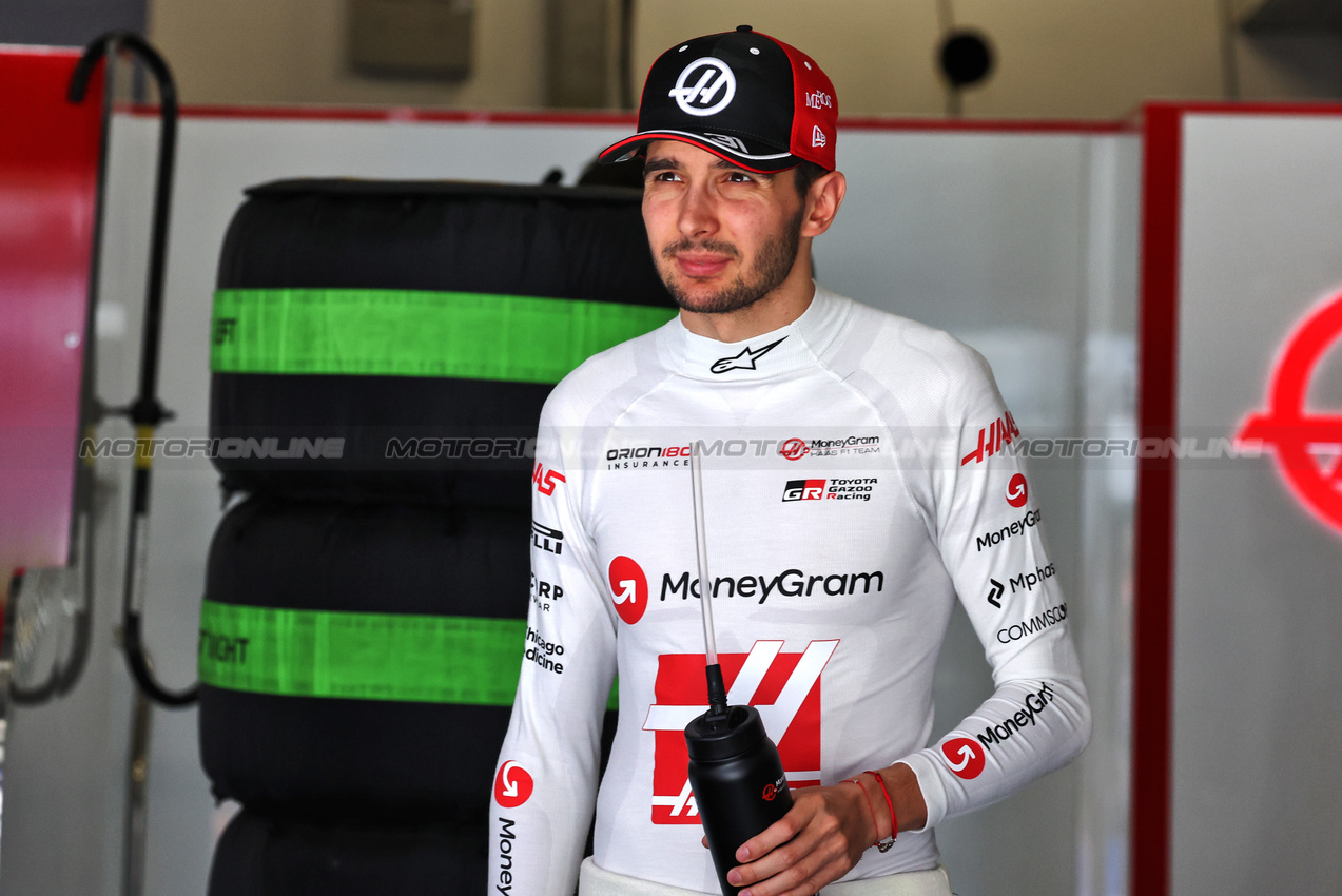 GP CINA, Esteban Ocon (FRA) Haas F1 Team.

22.03.2025. Formula 1 World Championship, Rd 2, Chinese Grand Prix, Shanghai, China, Sprint e Qualifiche Day.

- www.xpbimages.com, EMail: requests@xpbimages.com © Copyright: Moy / XPB Images