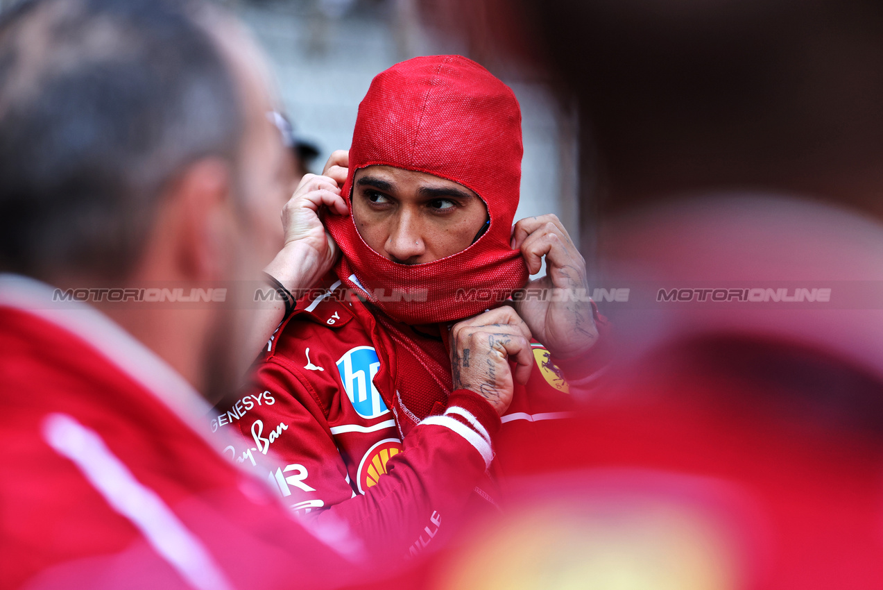 GP CINA, Lewis Hamilton (GBR) Ferrari on the grid.

22.03.2025. Formula 1 World Championship, Rd 2, Chinese Grand Prix, Shanghai, China, Sprint e Qualifiche Day.

- www.xpbimages.com, EMail: requests@xpbimages.com © Copyright: Moy / XPB Images