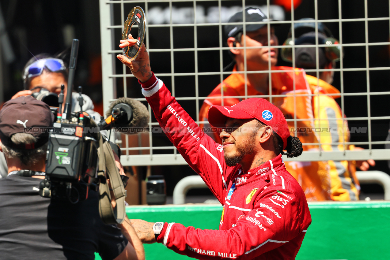 GP CINA, Gara winner Lewis Hamilton (GBR) Ferrari celebrates in Sprint parc ferme.

22.03.2025. Formula 1 World Championship, Rd 2, Chinese Grand Prix, Shanghai, China, Sprint e Qualifiche Day.

- www.xpbimages.com, EMail: requests@xpbimages.com © Copyright: Batchelor / XPB Images