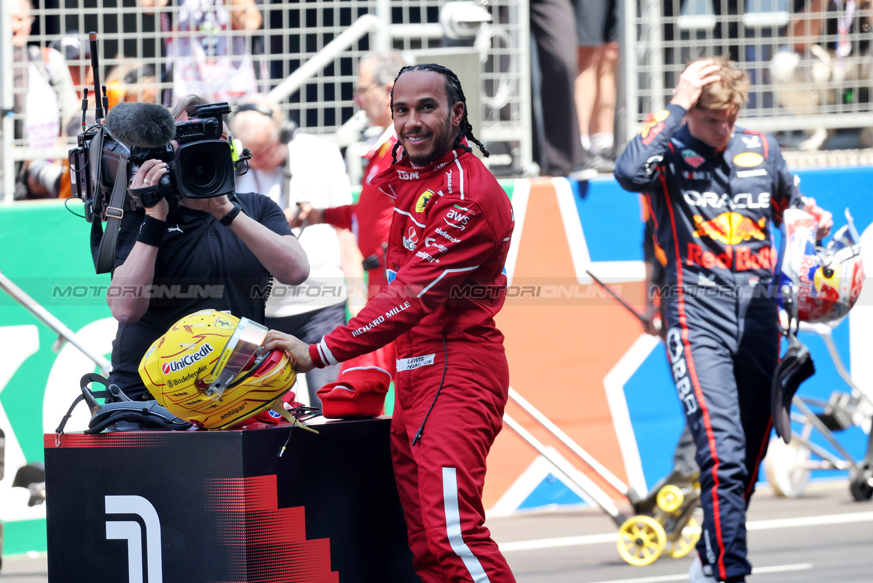 GP CINA, Gara winner Lewis Hamilton (GBR) Ferrari celebrates in Sprint parc ferme.

22.03.2025. Formula 1 World Championship, Rd 2, Chinese Grand Prix, Shanghai, China, Sprint e Qualifiche Day.

- www.xpbimages.com, EMail: requests@xpbimages.com © Copyright: Bearne / XPB Images