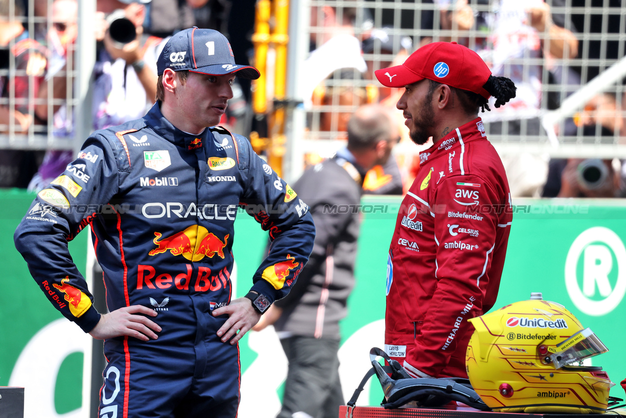 GP CINA, Gara winner Lewis Hamilton (GBR) Ferrari (Right) in Sprint parc ferme with third placed Max Verstappen (NLD) Red Bull Racing.

22.03.2025. Formula 1 World Championship, Rd 2, Chinese Grand Prix, Shanghai, China, Sprint e Qualifiche Day.

- www.xpbimages.com, EMail: requests@xpbimages.com © Copyright: Bearne / XPB Images