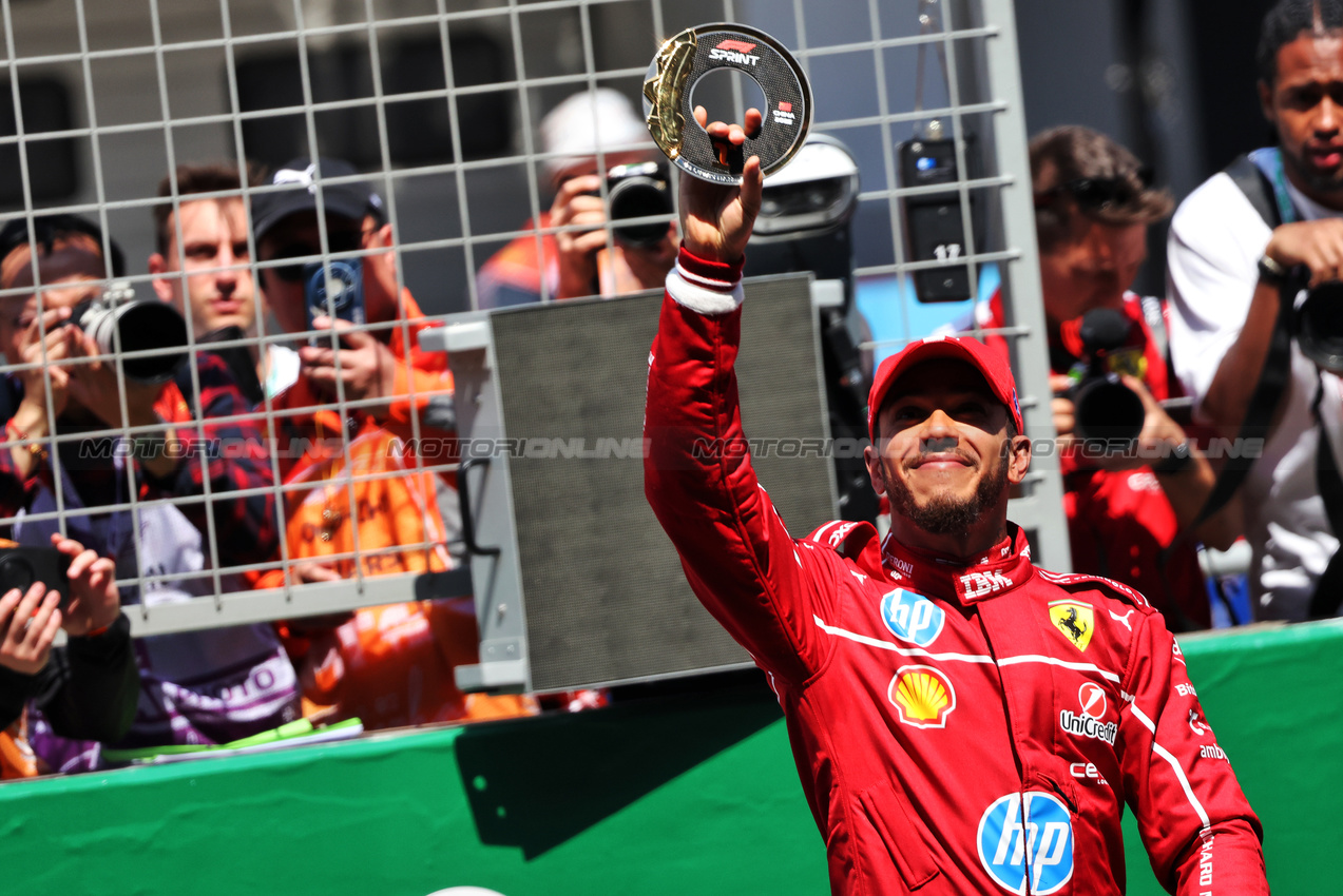 GP CINA, Gara winner Lewis Hamilton (GBR) Ferrari celebrates in Sprint parc ferme.

22.03.2025. Formula 1 World Championship, Rd 2, Chinese Grand Prix, Shanghai, China, Sprint e Qualifiche Day.

- www.xpbimages.com, EMail: requests@xpbimages.com © Copyright: Bearne / XPB Images