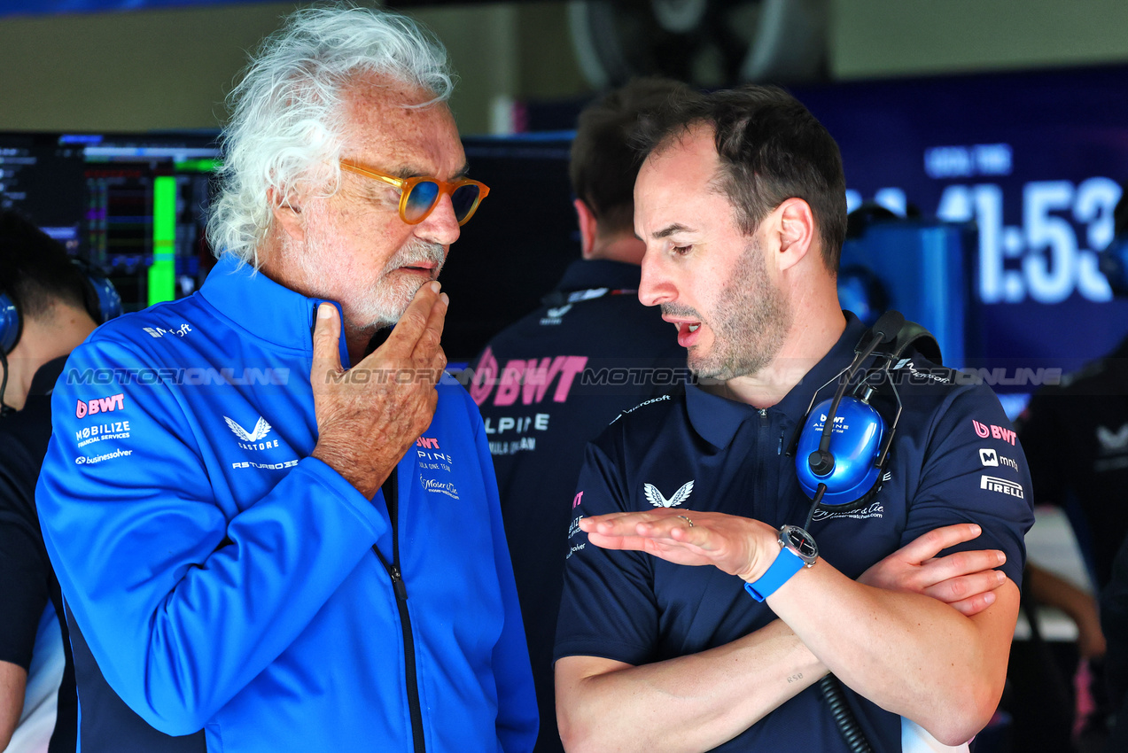 GP CINA, (L to R): Flavio Briatore (ITA) Alpine F1 Team Executive Advisor with Oliver Oakes (GBR) Alpine F1 Team Team Principal.

22.03.2025. Formula 1 World Championship, Rd 2, Chinese Grand Prix, Shanghai, China, Sprint e Qualifiche Day.

- www.xpbimages.com, EMail: requests@xpbimages.com © Copyright: Batchelor / XPB Images