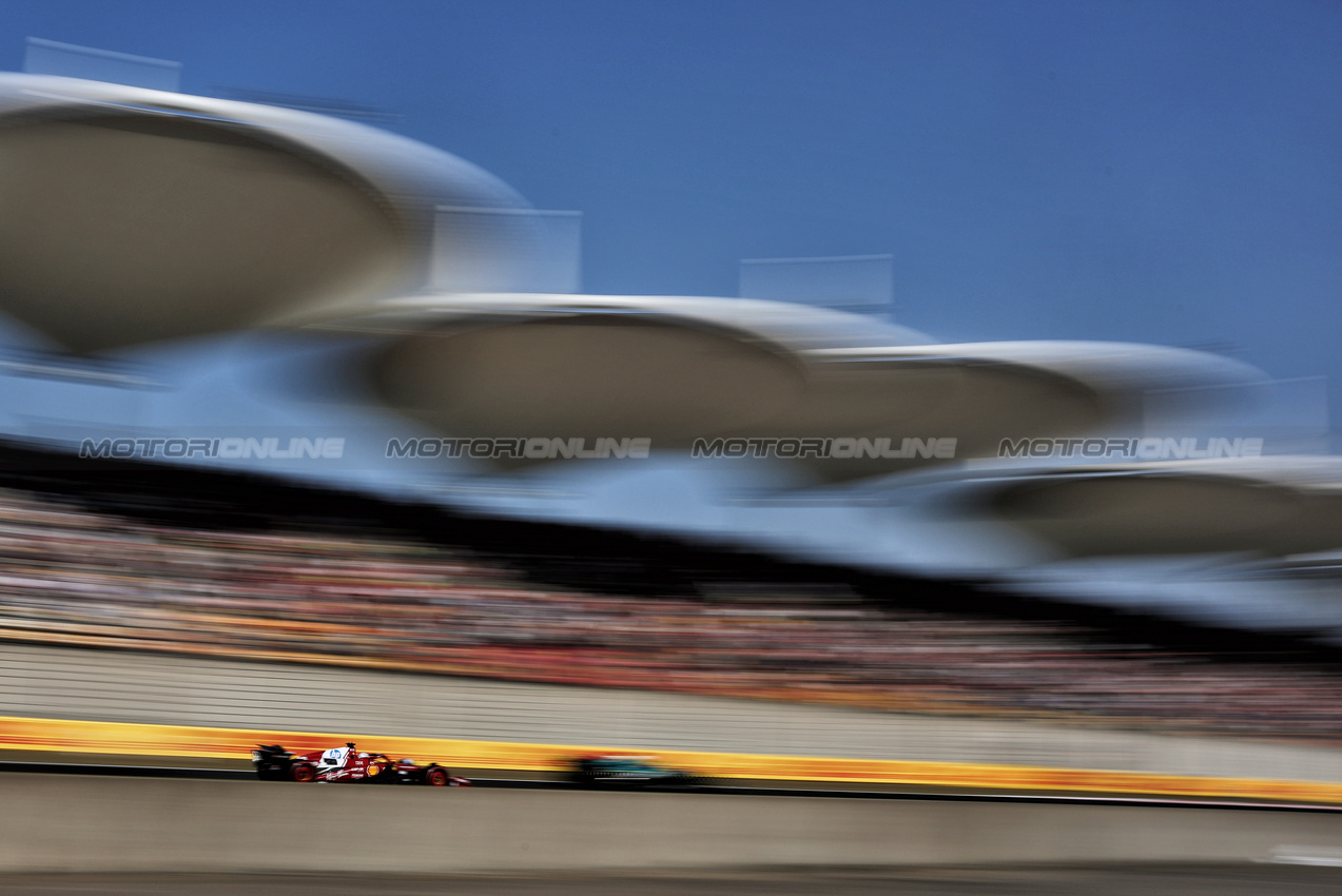 GP CINA, Charles Leclerc (MON) Ferrari SF-25.

22.03.2025. Formula 1 World Championship, Rd 2, Chinese Grand Prix, Shanghai, China, Sprint e Qualifiche Day.

- www.xpbimages.com, EMail: requests@xpbimages.com © Copyright: Charniaux / XPB Images