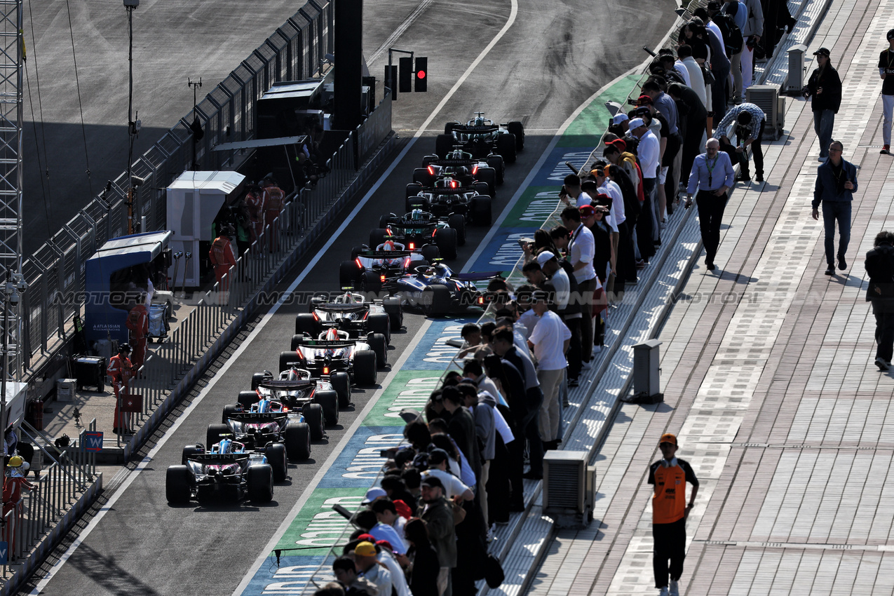 GP CINA, Jack Doohan (AUS) Alpine F1 Team A525 at the end of the queue of cars at the end of the pit lane.

22.03.2025. Formula 1 World Championship, Rd 2, Chinese Grand Prix, Shanghai, China, Sprint e Qualifiche Day.

- www.xpbimages.com, EMail: requests@xpbimages.com © Copyright: Moy / XPB Images