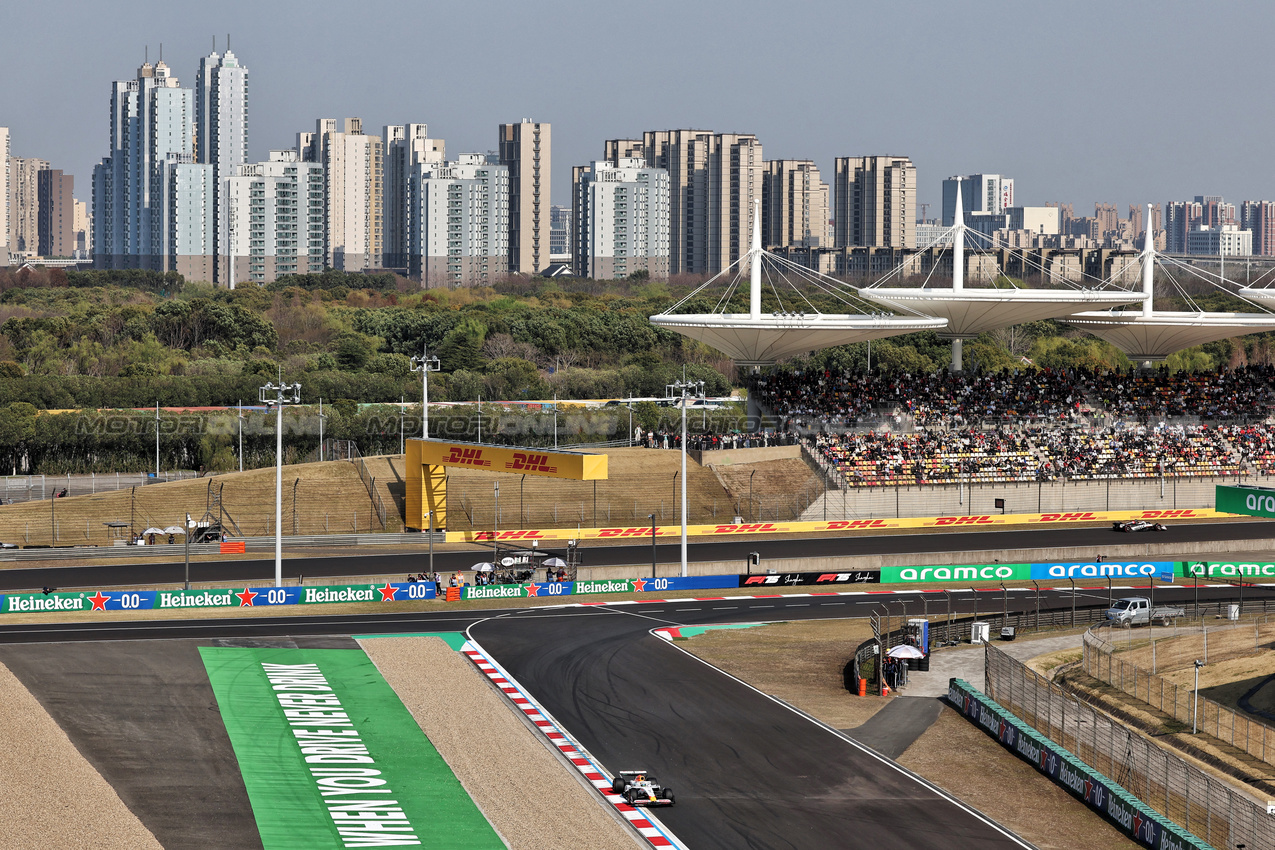 GP CINA, Isack Hadjar (FRA) Racing Bulls VCARB 02.

22.03.2025. Formula 1 World Championship, Rd 2, Chinese Grand Prix, Shanghai, China, Sprint e Qualifiche Day.

- www.xpbimages.com, EMail: requests@xpbimages.com © Copyright: Moy / XPB Images
