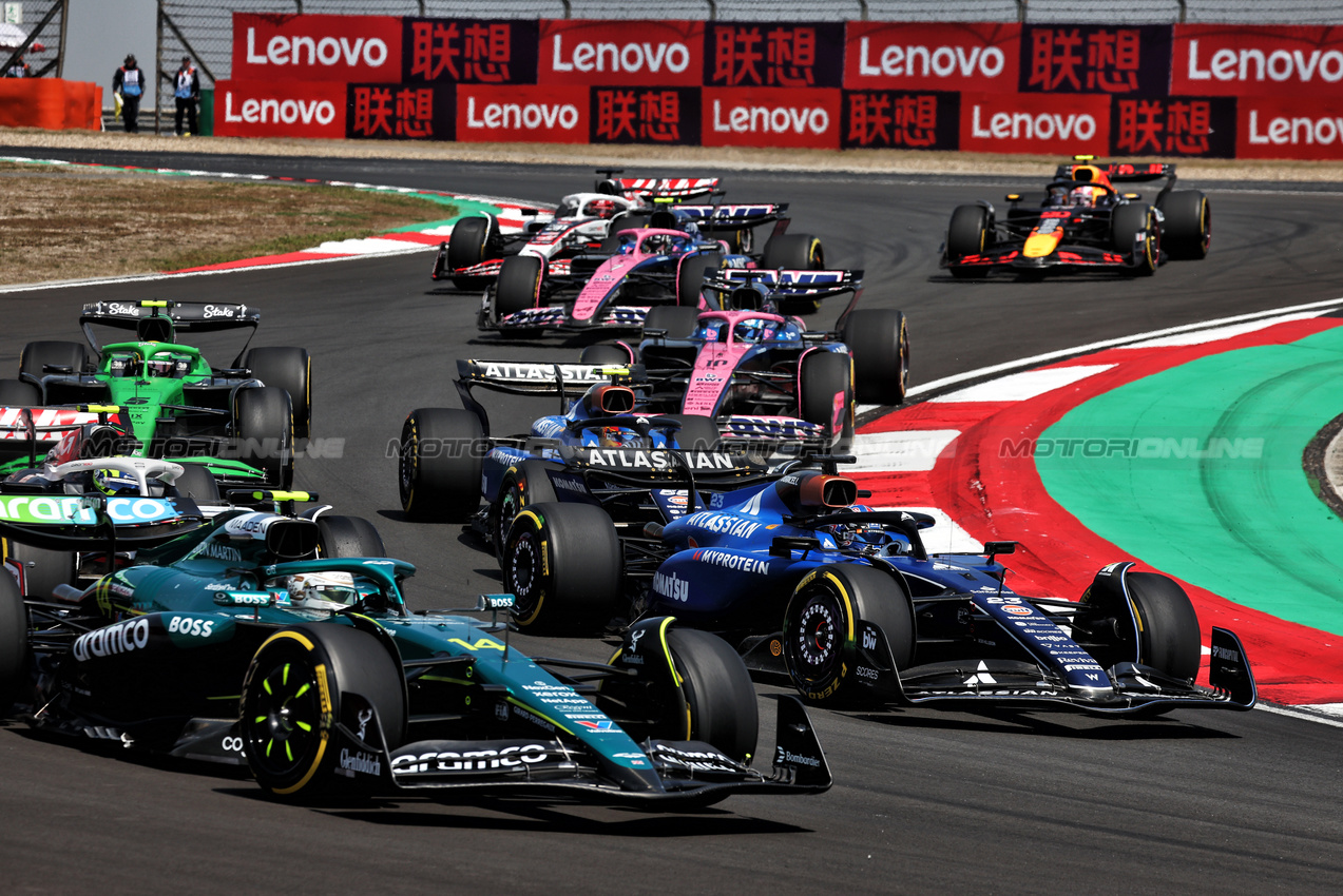 GP CINA, Fernando Alonso (ESP) Aston Martin F1 Team AMR25 e Alexander Albon (THA) Atlassian Williams Racing FW47 at the partenza of the race.

22.03.2025. Formula 1 World Championship, Rd 2, Chinese Grand Prix, Shanghai, China, Sprint e Qualifiche Day.

- www.xpbimages.com, EMail: requests@xpbimages.com © Copyright: Moy / XPB Images