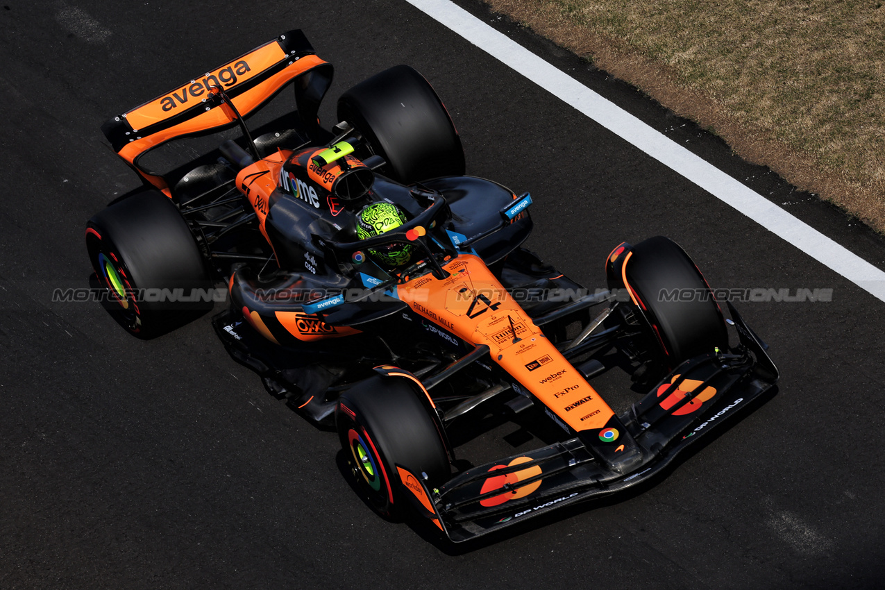 GP CINA, Lando Norris (GBR) McLaren MCL39.

22.03.2025. Formula 1 World Championship, Rd 2, Chinese Grand Prix, Shanghai, China, Sprint e Qualifiche Day.

- www.xpbimages.com, EMail: requests@xpbimages.com © Copyright: Moy / XPB Images
